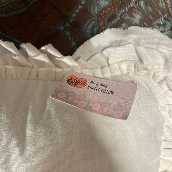 Pillow - Picture 3 of 4